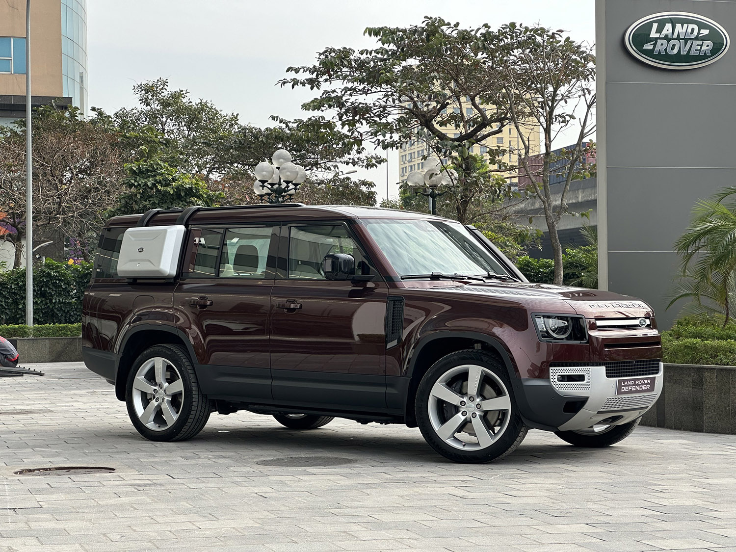 Giá xe Land Rover Defender - ảnh 1