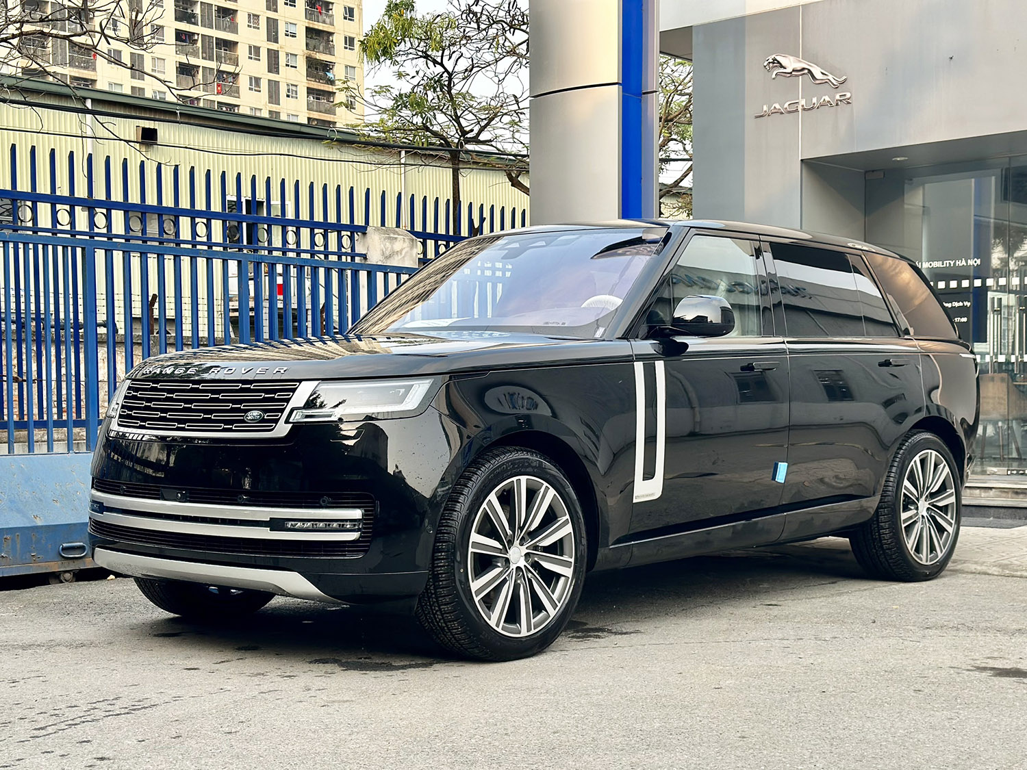 Giá xe Range Rover 2023 - ảnh 1