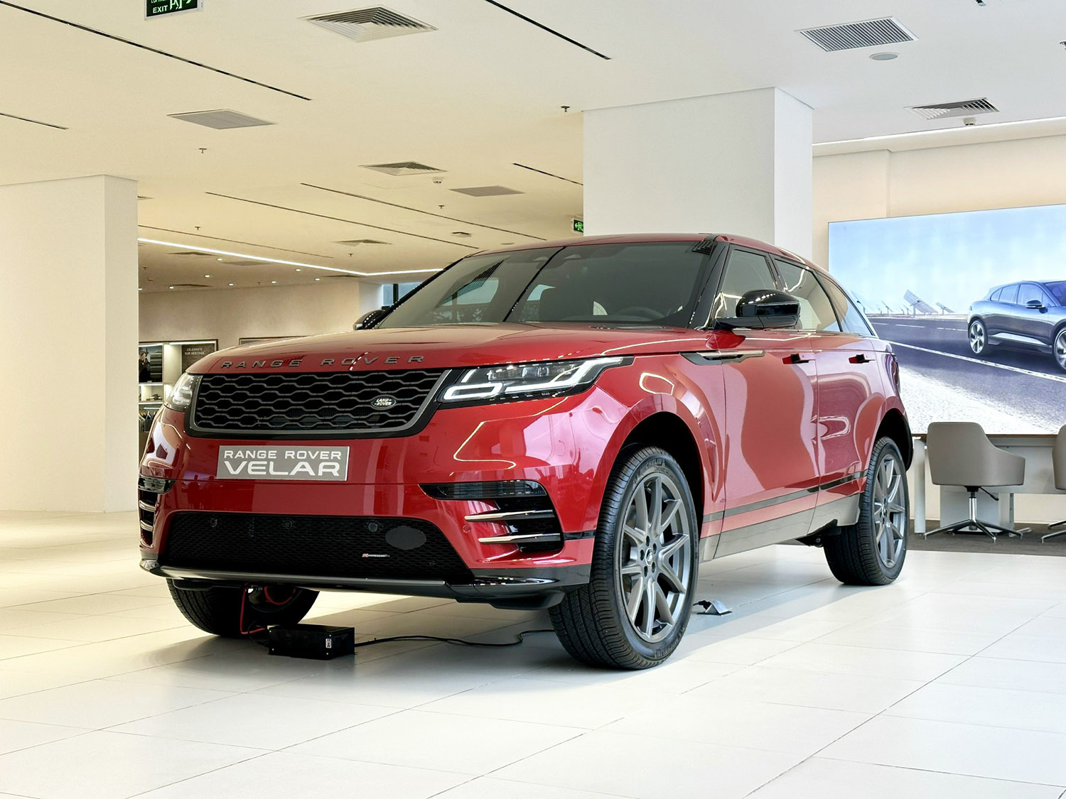 Giá xe Range Rover Velar 2023_1