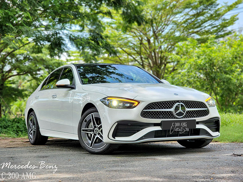 Giá xe Mercedes C300 AMG mới nhất tháng 07/2025