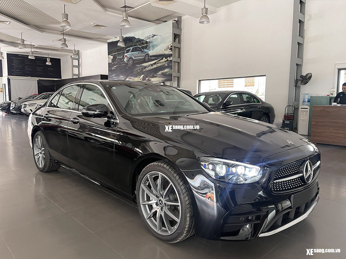 Giá xe Mercedes E300 AMG mới nhất tháng [thang]/[nam]