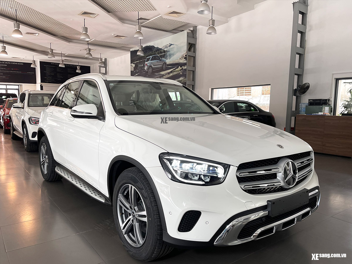 Giá xe Mercedes GLC200 2022, Giảm giá tới 230 triệu