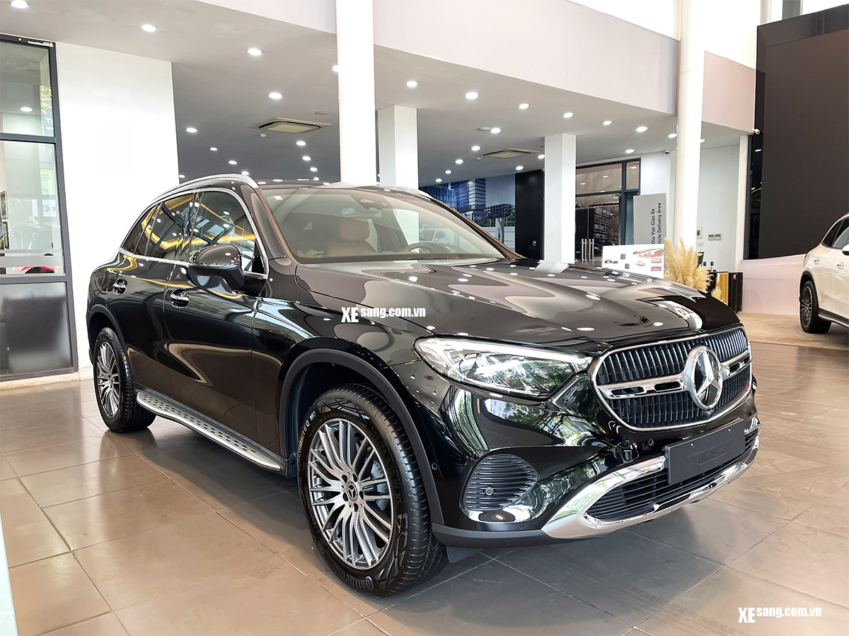 Giá xe Mercedes GLC200 4Matic 2023 mới nhất tháng 07/2025