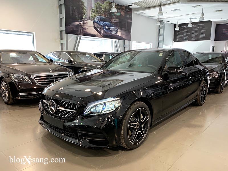 Thân xe Mercedes C300 AMG