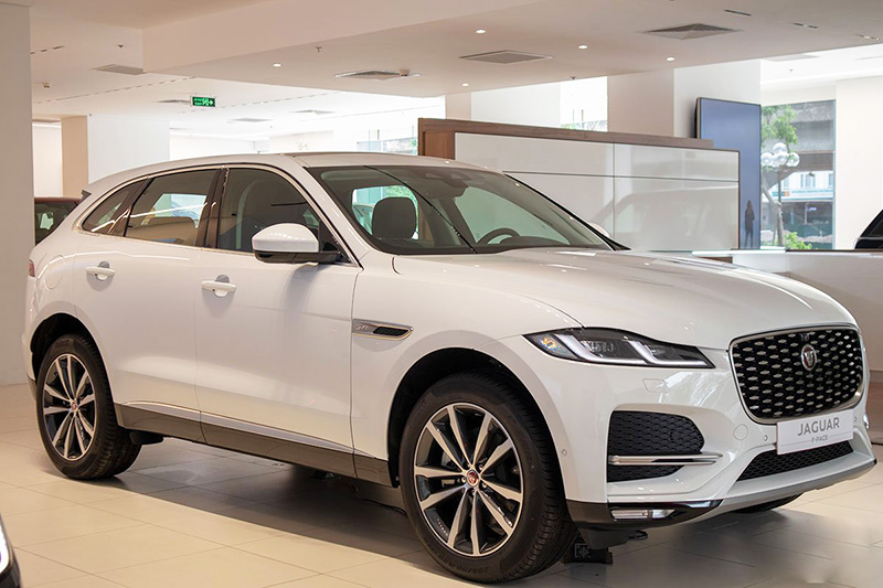 Xe Jaguar F-Pace 2021