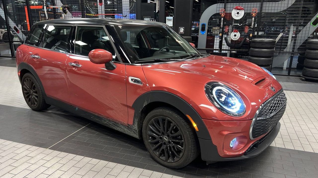 Xe Mini Clubman 2023