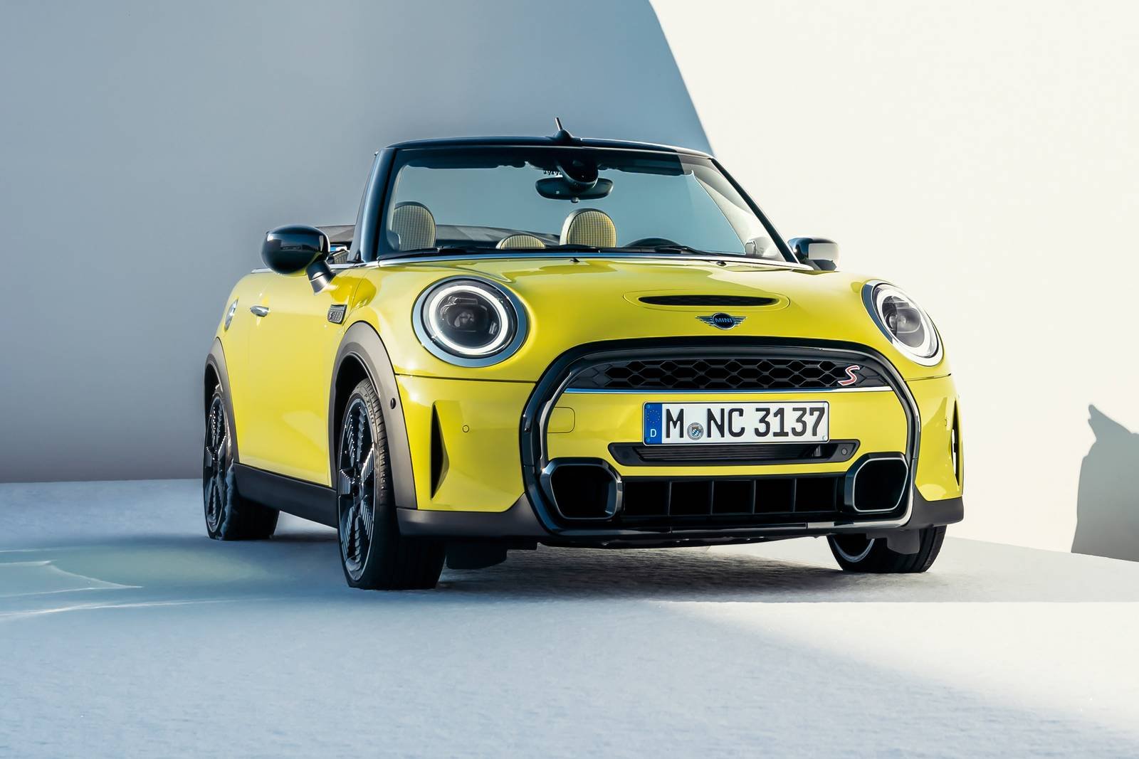 Xe Mini Clubman 2023